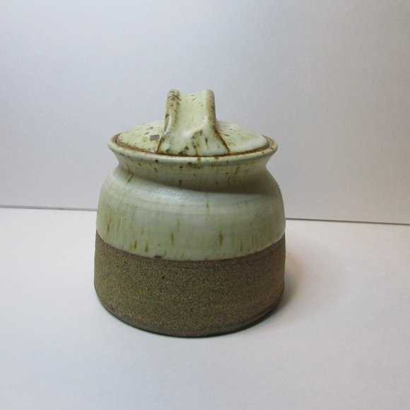 light brown pottery jar with lid artist signed natural color - Picture 4 of 8
